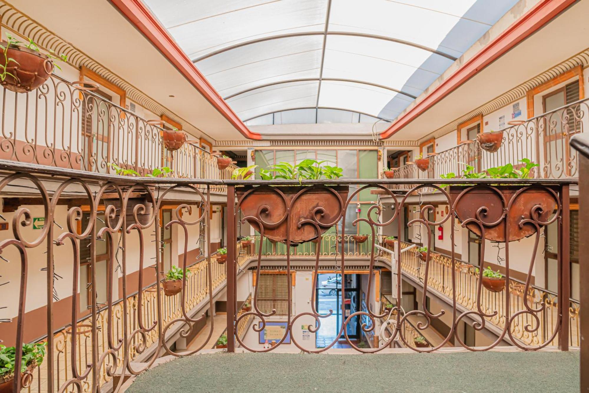 Hotel Zapotlan С'юдад-Гусман Екстер'єр фото
